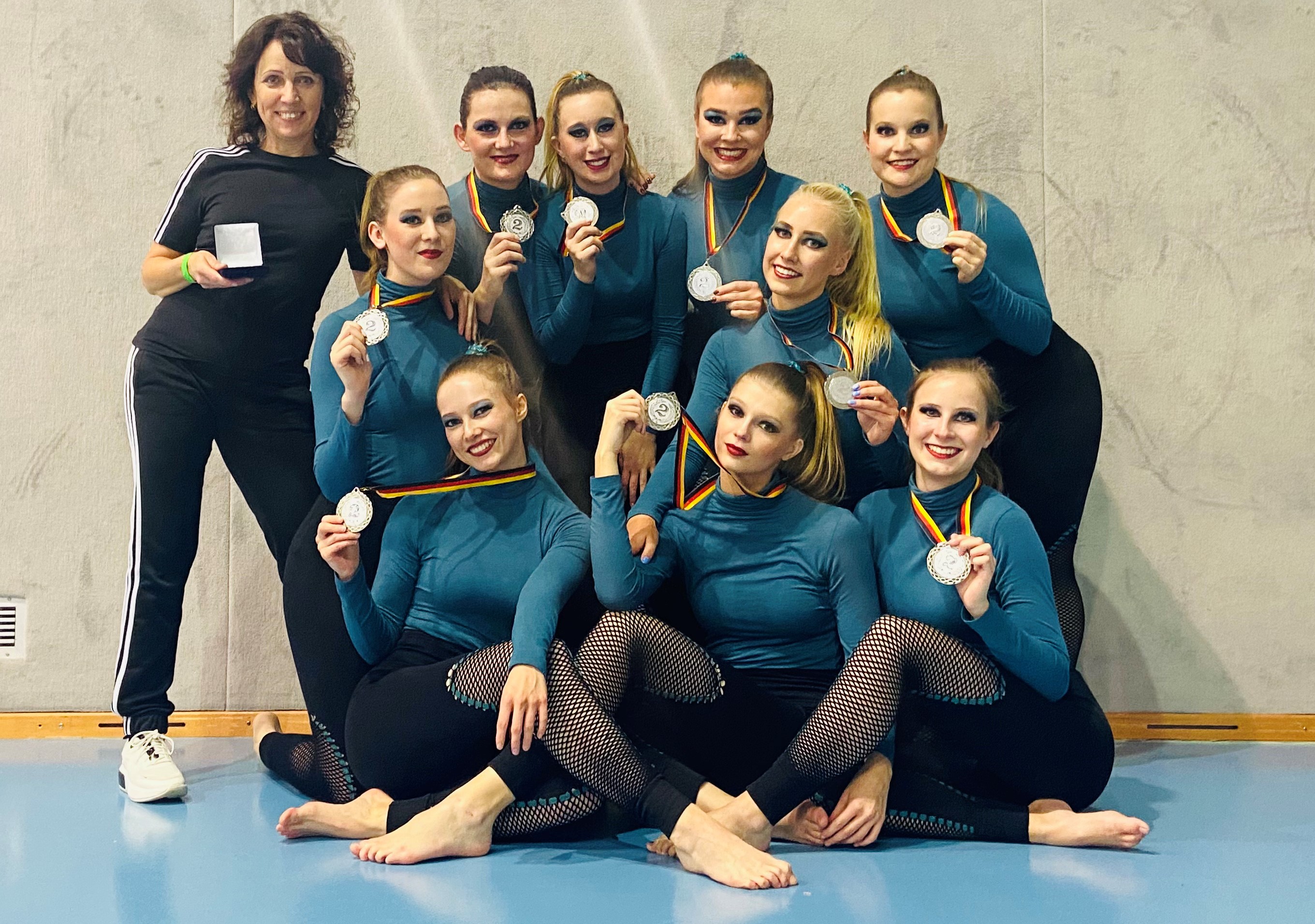 Mannschaftsfoto der Tanzgruppe des VfL Wolfsburg e. V. (Fearless)